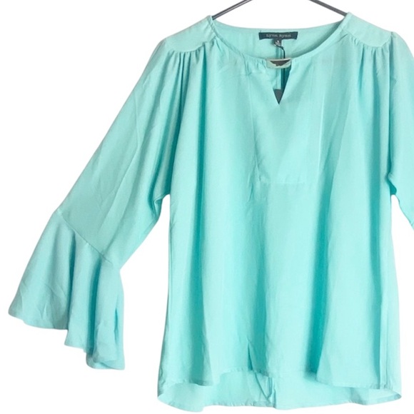 lynn ryan Tops - Lynn Ryan Women’s Blouse Size S